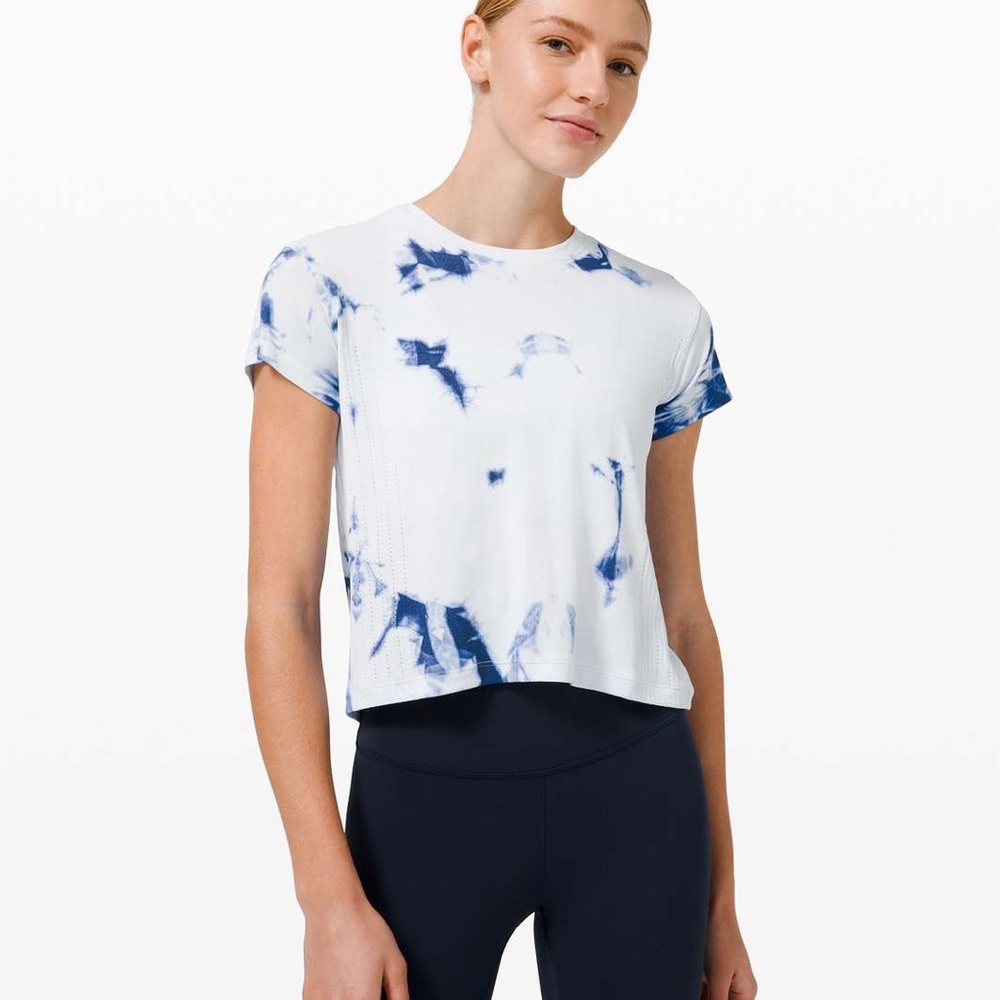 NWT Lululemon Train to Be SS – Royal Gradient Tie Dye – Size M